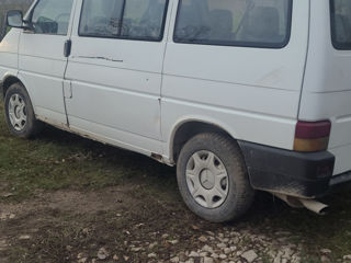 Volkswagen Caravelle foto 3