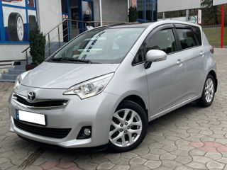 Toyota Verso-S foto 3