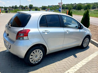 Toyota Yaris foto 3