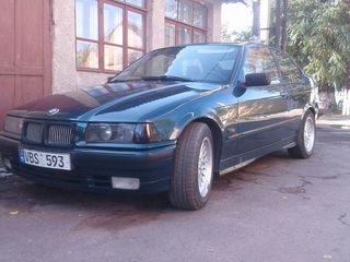 BMW 3 Series foto 1