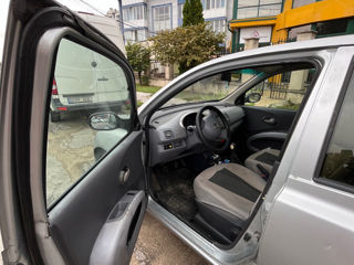 Nissan Micra foto 10