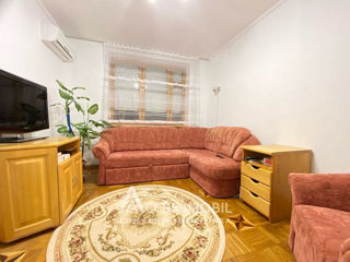Apartament cu 3 camere, 53 m², Buiucani, Chișinău foto 3