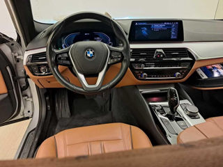 BMW 5 Series foto 5