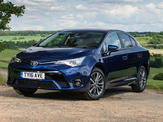 Toyota Avensis foto 1