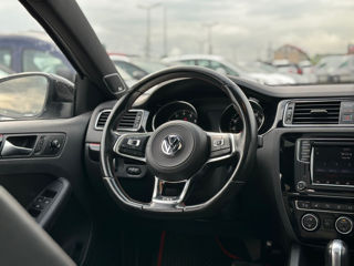 Volkswagen Jetta foto 8