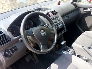 Volkswagen Touran foto 8