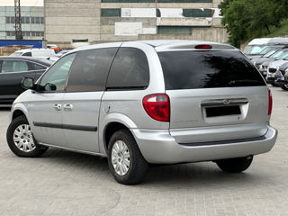 Chrysler Voyager foto 3