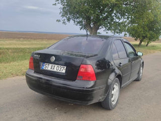 Volkswagen Jetta foto 4