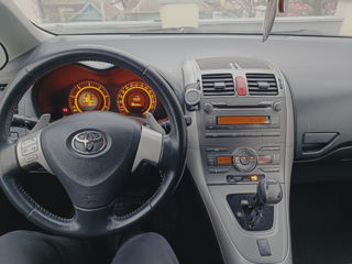 Toyota Auris foto 2