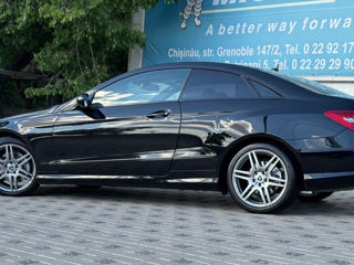 Mercedes E-Class Coupe фото 1