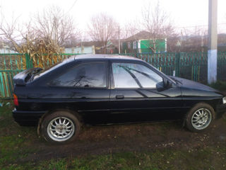 Ford Escort foto 5