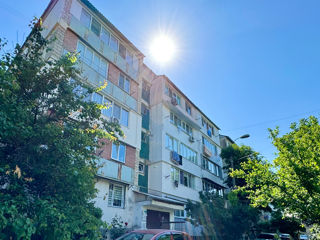 Apartament cu 2 camere, 55 m², Poșta Veche, Chișinău foto 2