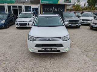 Mitsubishi Outlander foto 2