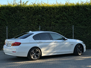 BMW 5 Series foto 3