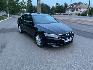 Skoda Superb foto 2