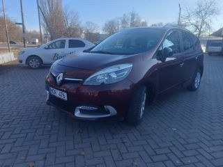 Renault Grand Scenic foto 2