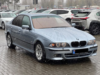 BMW 5 Series foto 4