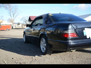 Mercedes E-Class Coupe foto 10