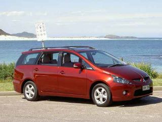 Mitsubishi Grandis foto 1