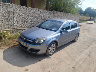 Opel Astra foto 1