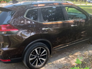 Nissan X-Trail foto 2