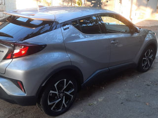 Toyota C-HR foto 3