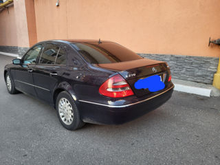 Mercedes E-Class foto 2