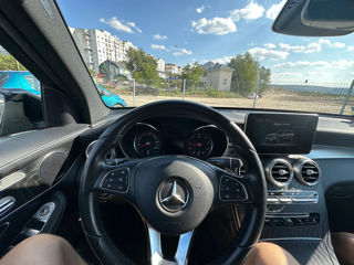 Mercedes GLC foto 8