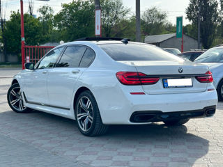 BMW 7 Series foto 3