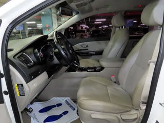 KIA Carnival foto 4