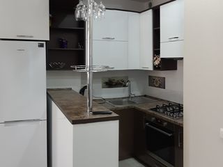 Apartament cu 2 camere, 62 m², Centru, Chișinău foto 3