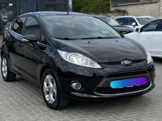 Ford Fiesta 5D foto 9