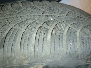 185/65/15 Goodyear Ultragrip 9. M+S 4 buc