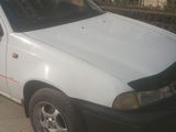 Daewoo Nexia foto 1