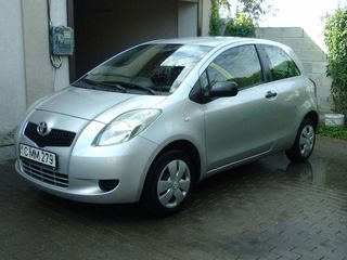 Toyota Yaris foto 1