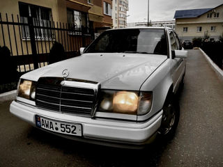 Mercedes Series (W124) foto 4