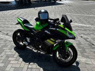 Kawasaki Ninja 650 foto 4