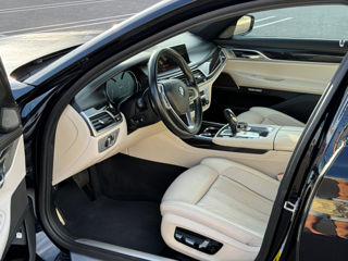 BMW 7 Series foto 6