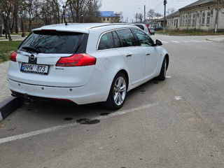 Opel Insignia foto 2