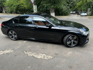 BMW 7 Series foto 2