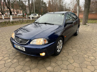 Toyota Avensis foto 7