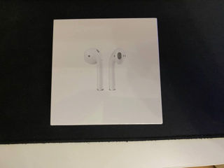 Apple AirPods (2nd Generation)