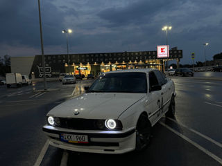 BMW 5 Series foto 2