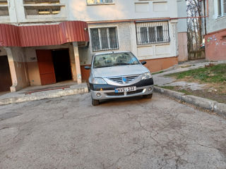 Dacia Logan foto 2