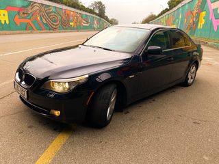 BMW 5 Series foto 10