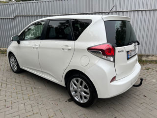 Toyota Verso-S foto 6