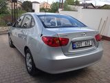 Hyundai Elantra foto 4