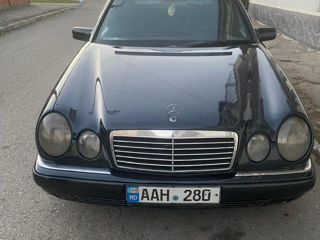 Mercedes E-Class foto 5