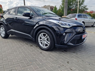 Toyota C-HR foto 1