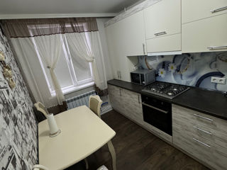 Apartament cu 2 camere, 51 m², Gara de nord, Bălți foto 4